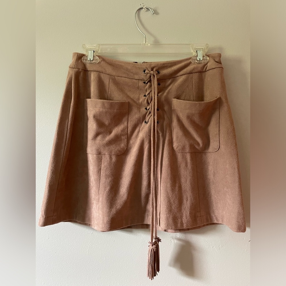EUC - cupcakes & cashmere vegan suede mini